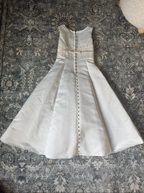 David’s Bridal Girls Dress - Picture 5 of 9